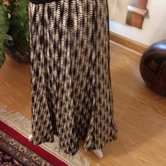 Perceptions Dress - Picture 6 of 8